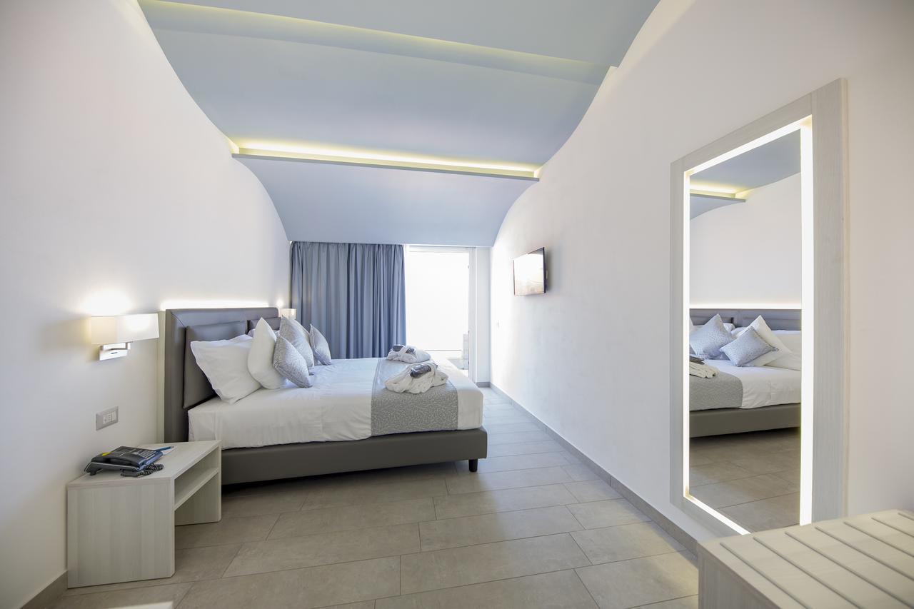 Ossuna Bay Hotel Boutique Чефалу Екстериор снимка