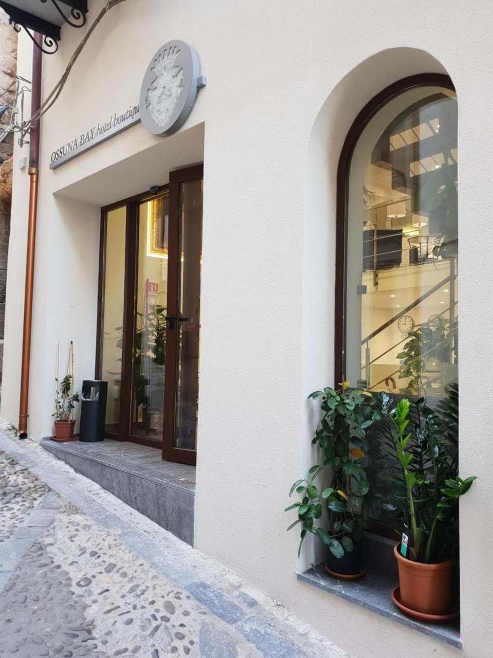 Ossuna Bay Hotel Boutique Чефалу Екстериор снимка